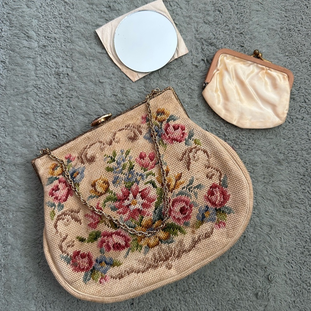 Deadstock vintage floral handbag with coin purse and mirror